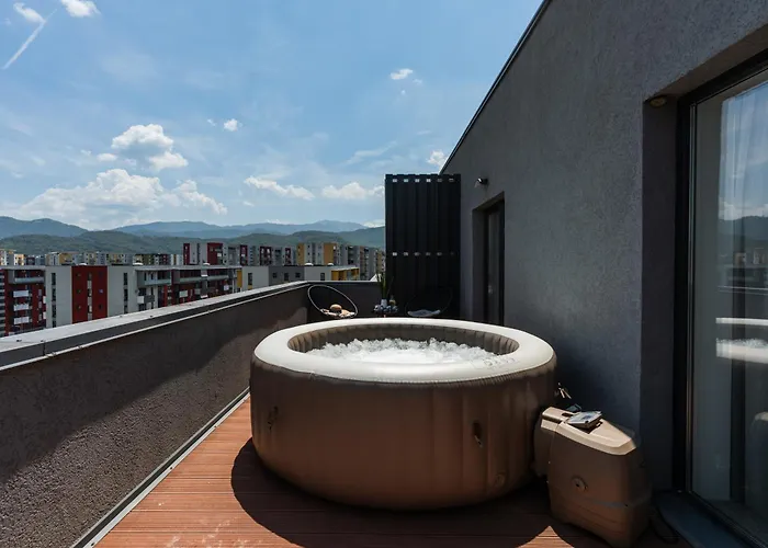 Skylark - Manhattan Penthouse With Jacuzzi & Panoramic View